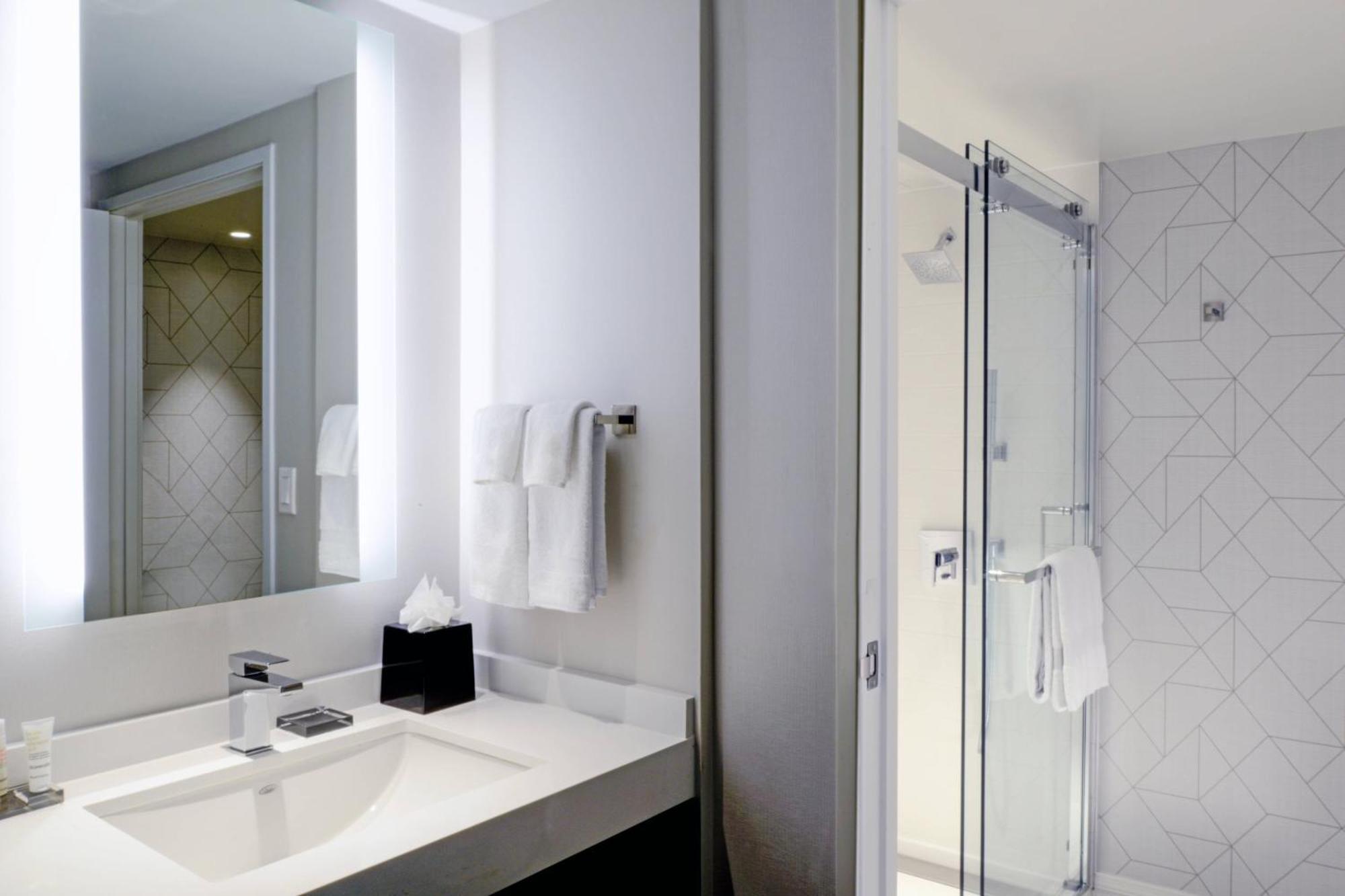 Long Marriott 3*