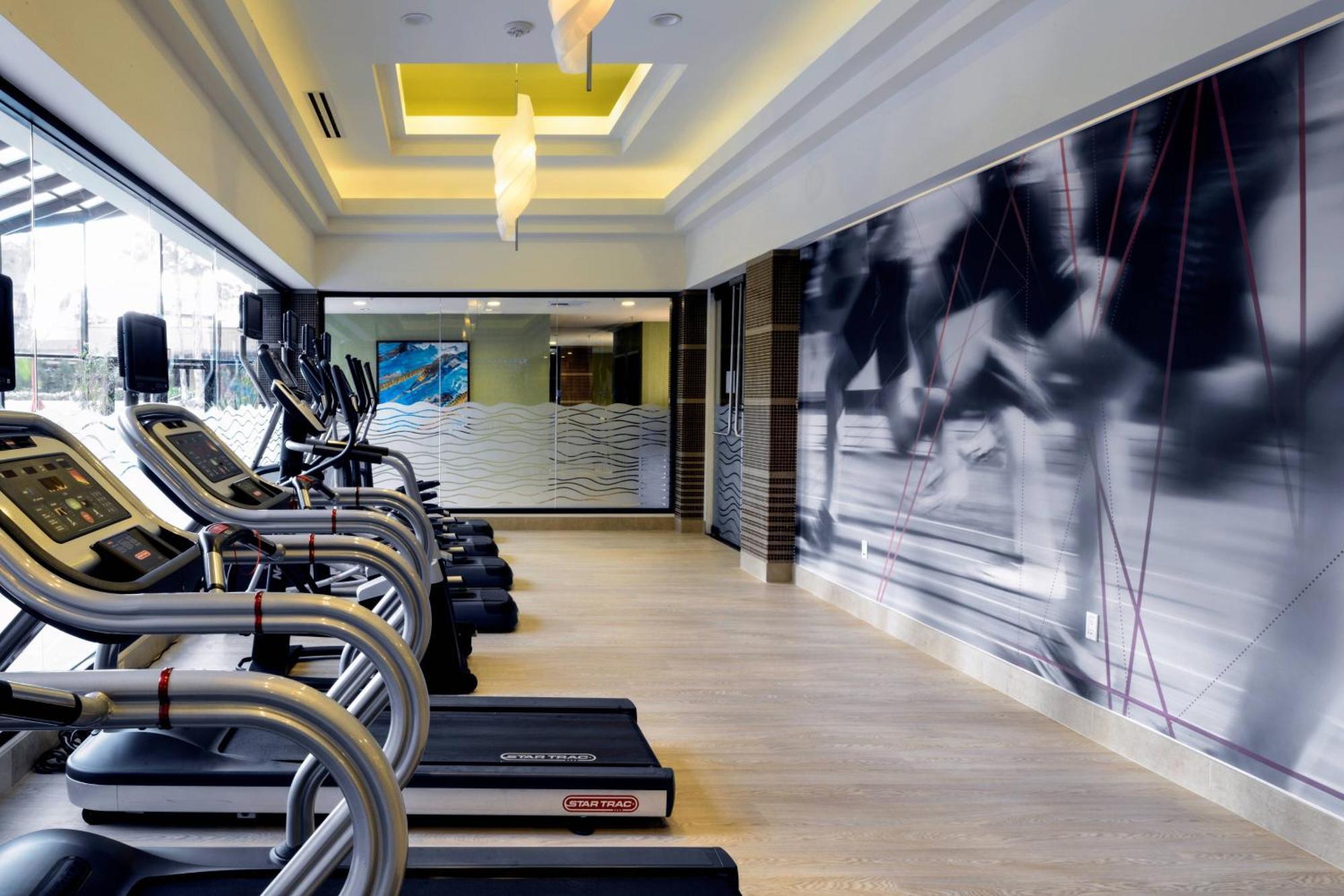 Long Marriott Hotel 3*