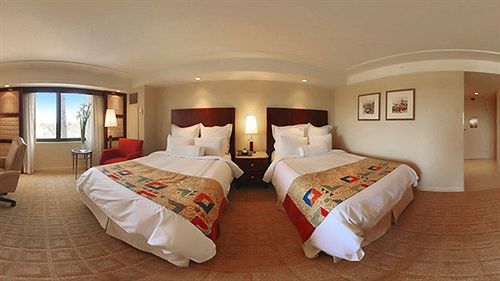 Long Marriott Hotel